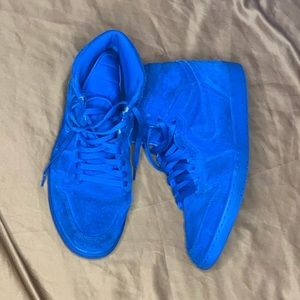Jordan 1 Retro Blue Suede